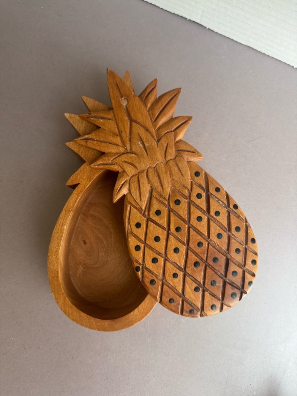 Handcrafted Pineapple Wood Trinket Box - Brown